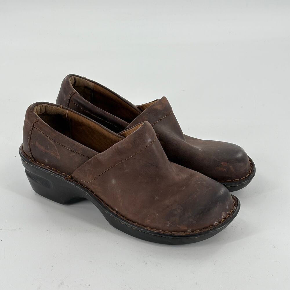 Born BOC Clogs 9 Brown Leather Comfort Mules Slip On Nursing Taupe Beige
